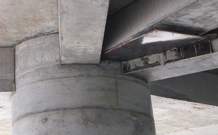施工橋梁墩柱的圓柱木模板脫模成型效果